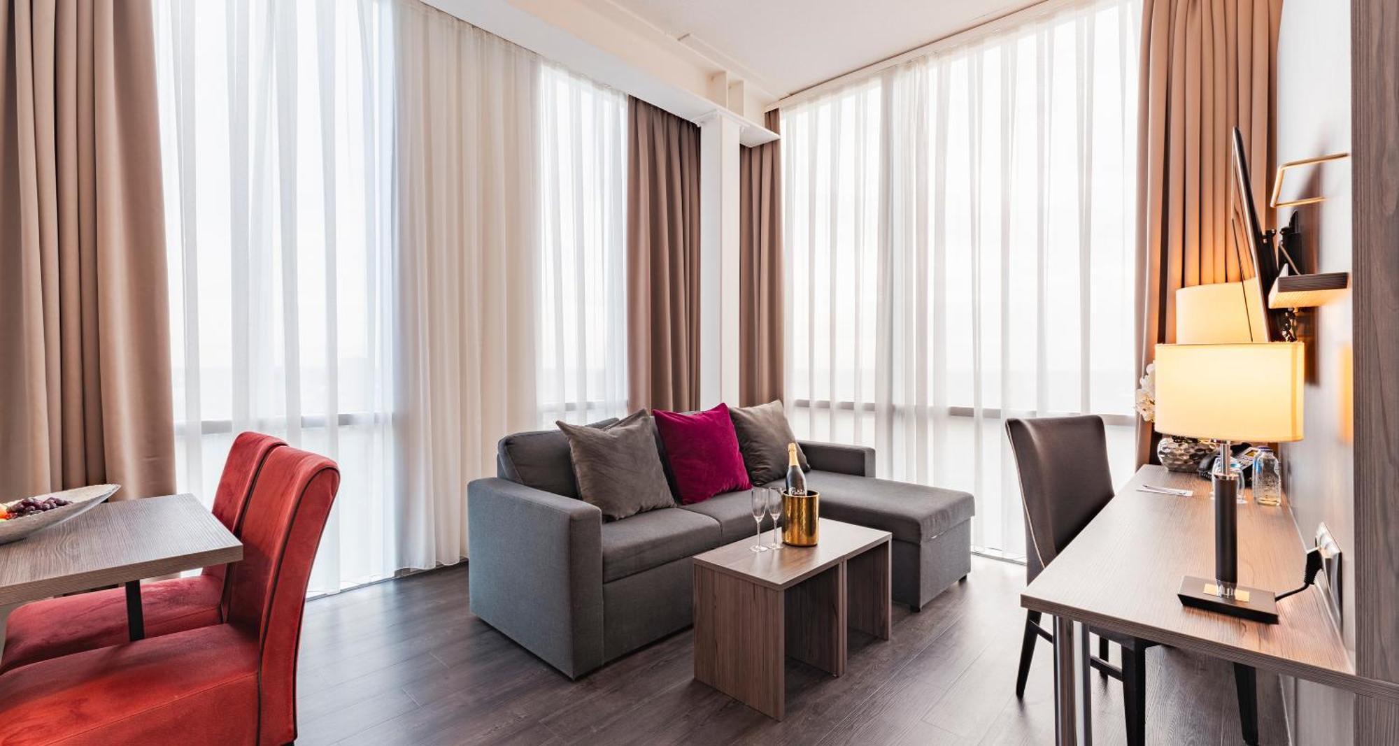 Plaza Premium Almere Eksteriør bilde