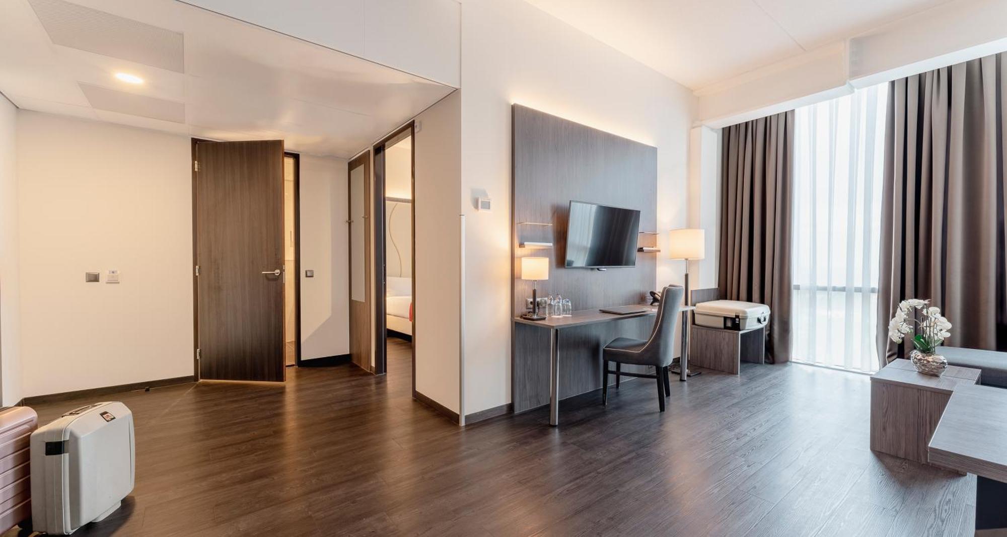 Plaza Premium Almere Eksteriør bilde