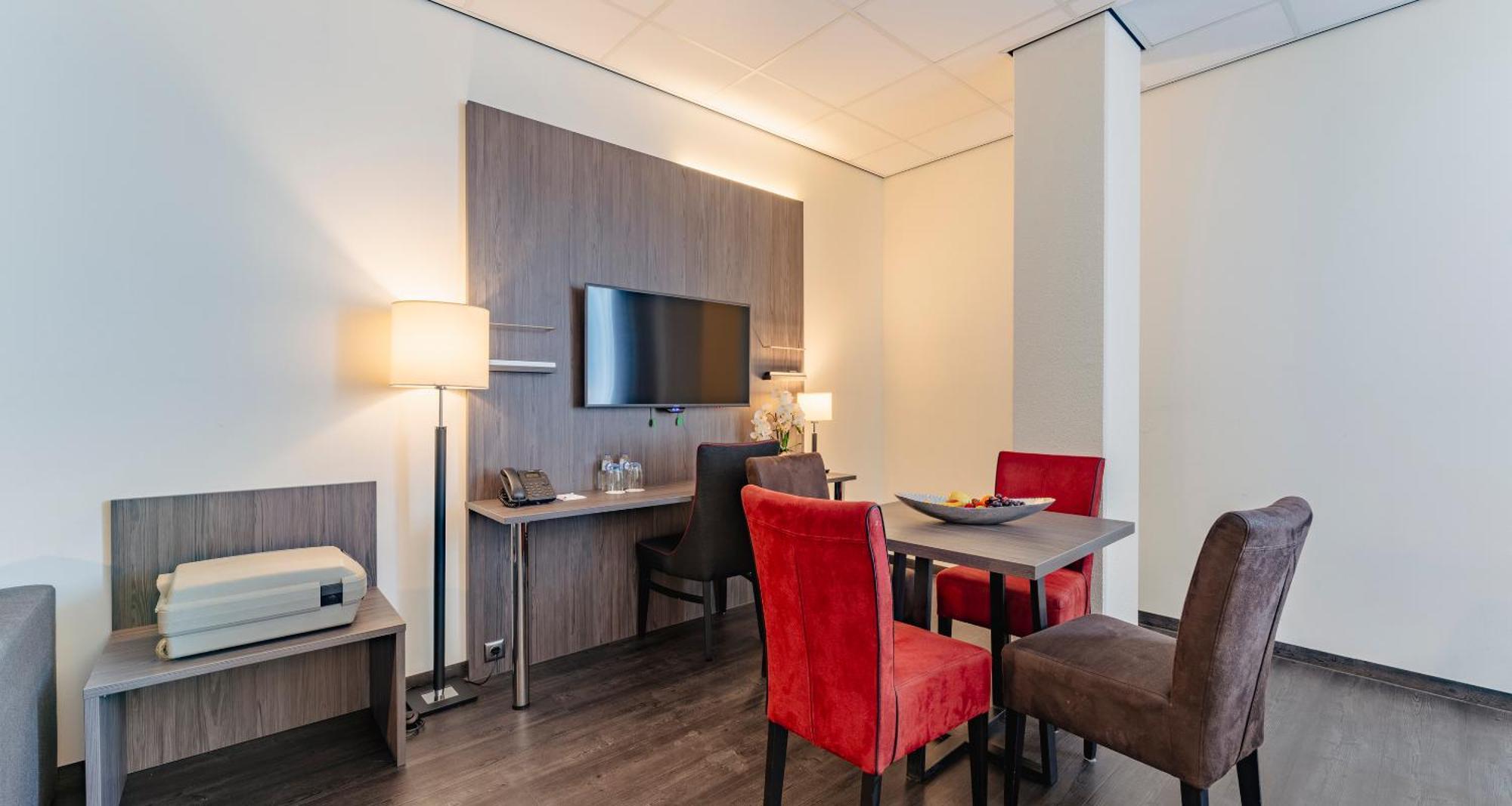 Plaza Premium Almere Eksteriør bilde