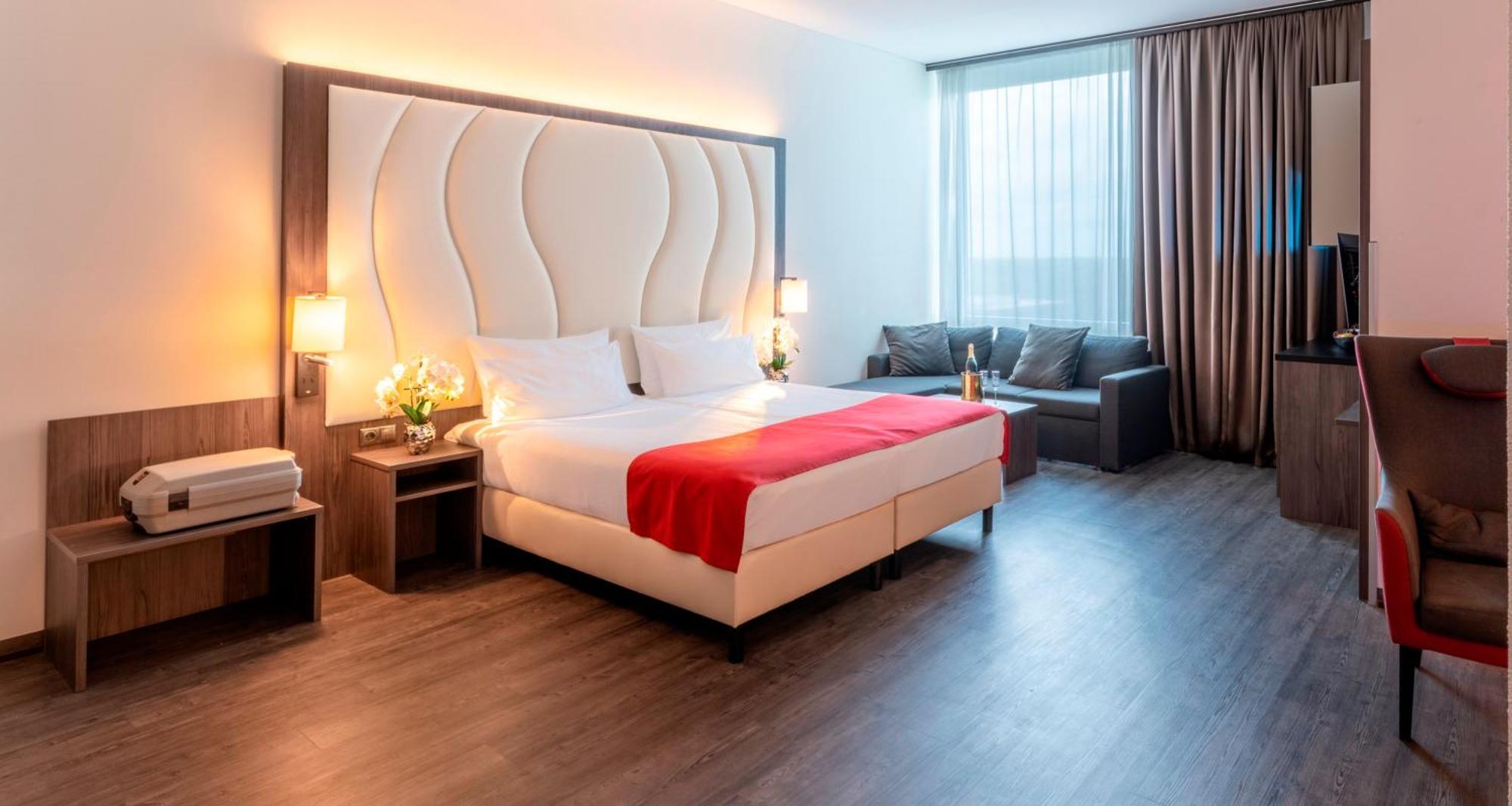 Plaza Premium Almere Eksteriør bilde