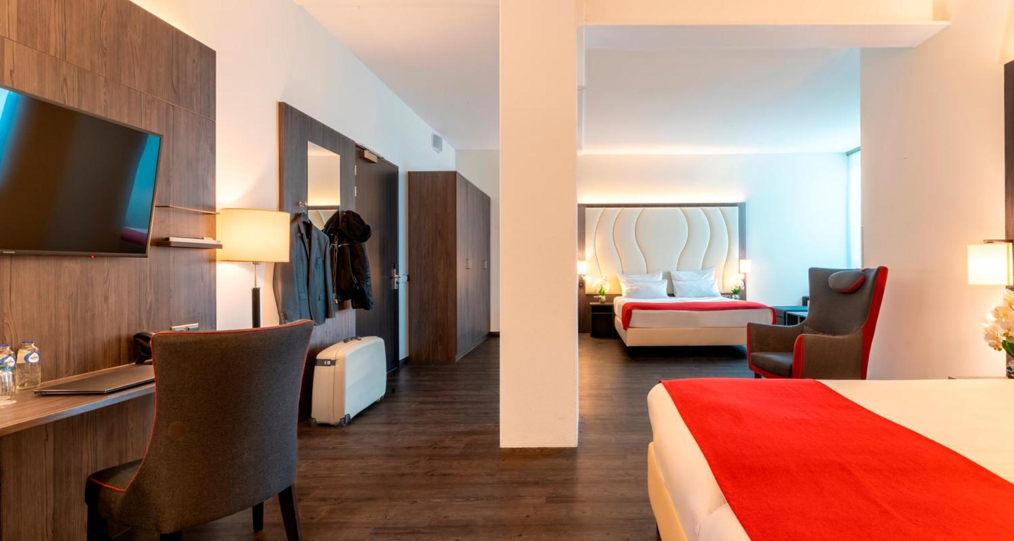 Plaza Premium Almere Eksteriør bilde